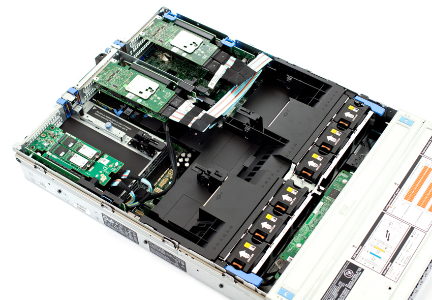 Server Dell PowerEdge R740xd Inside